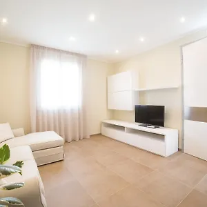 https://home-by-massi.it-tuscanyhotel.com